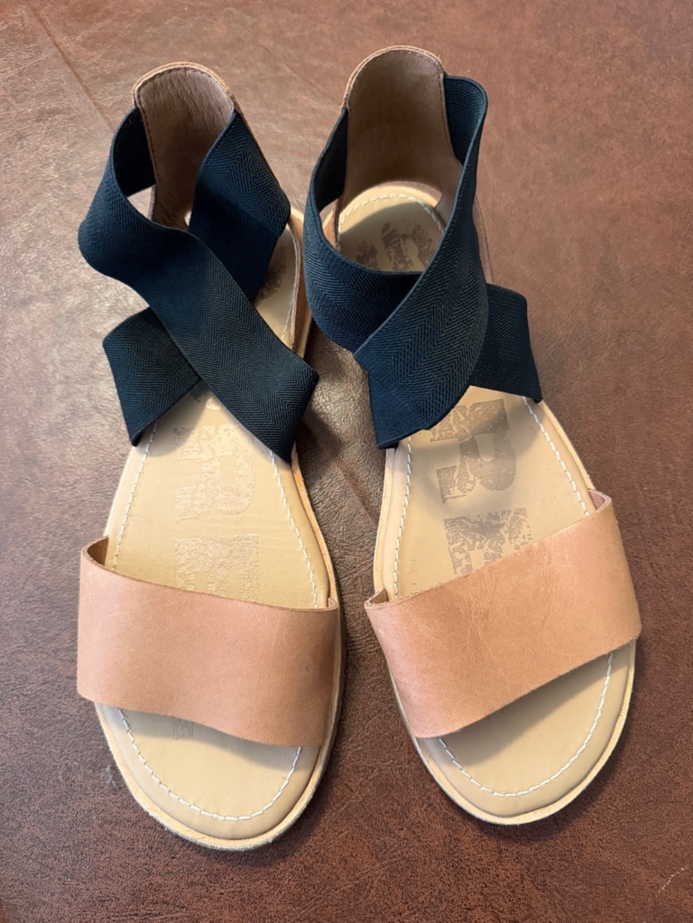Sorel Women's Two-Tone Tan Leather & Black Elastic Wrap Sandals